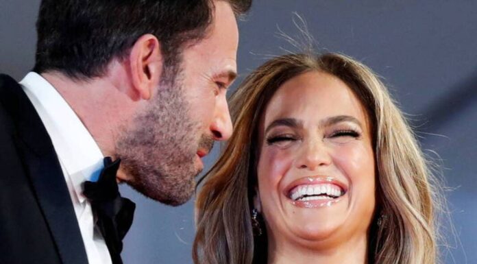 Jennifer Lopez exige Ben Affleck relações amorosas